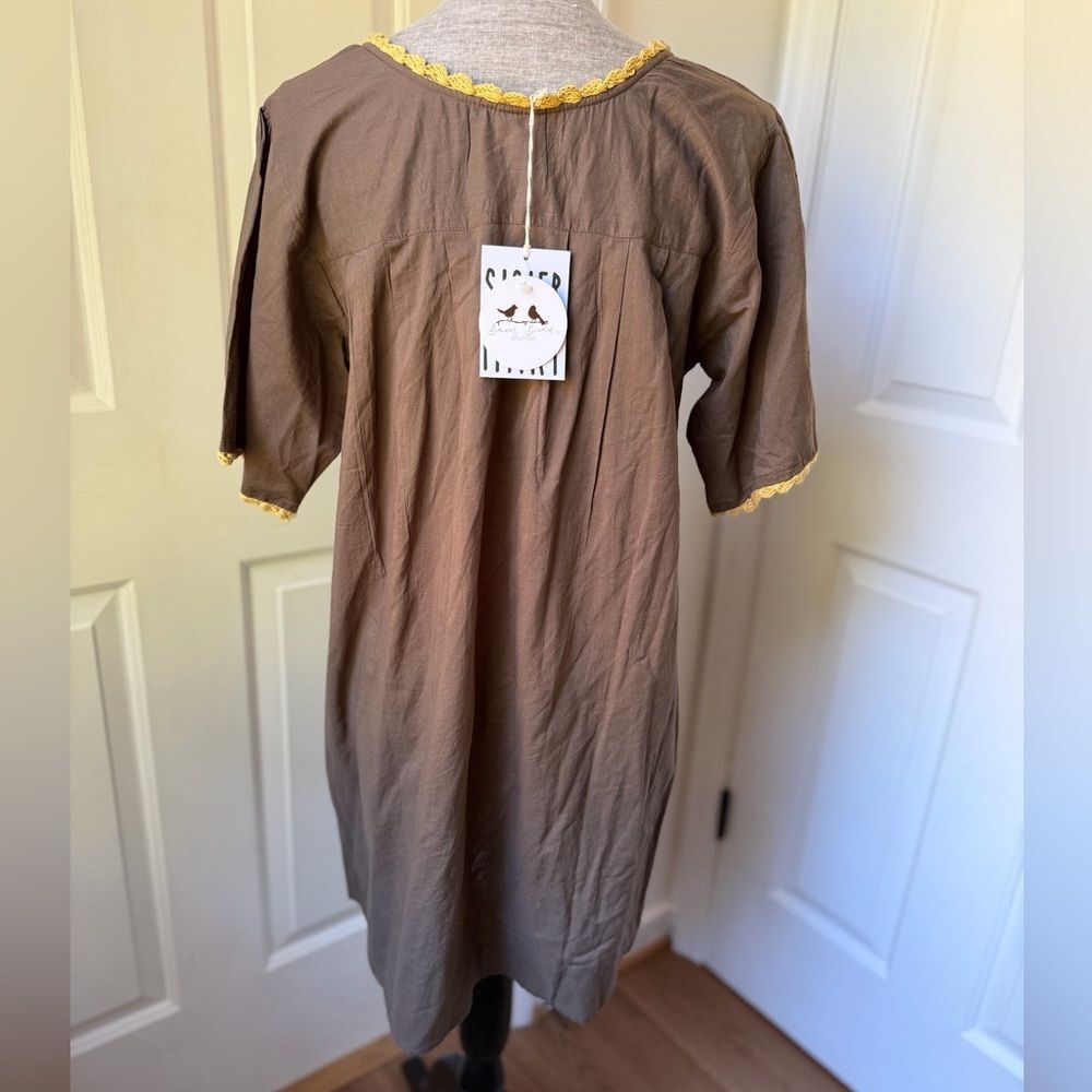 NWT Sister Mary Embroidered Dress Medium - Picture 3 of 6